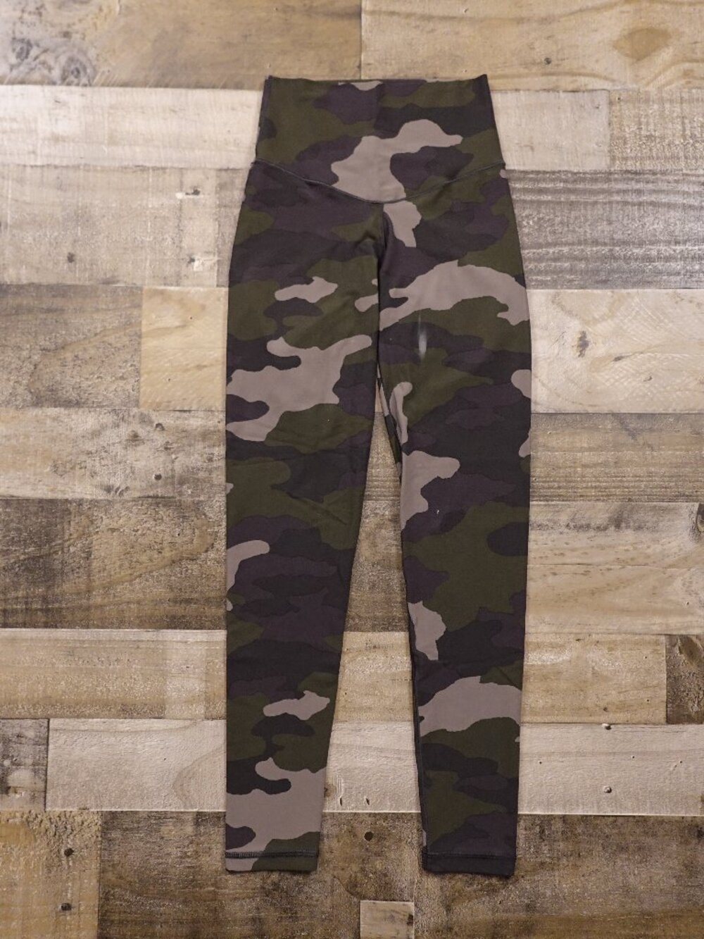 OFFLINE by Aerie Real Me 7/8 Leggings Women’s Small Camo High Rise